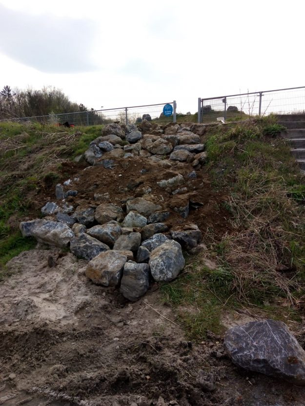 a4cf56df-dc47-4f06-84f9-3dd8c46221b4